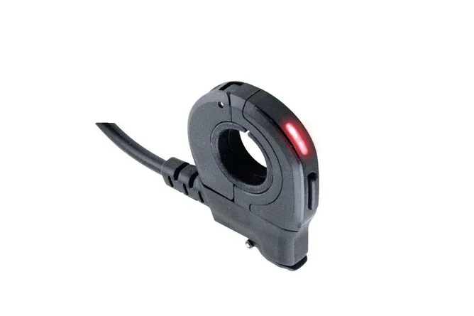 Lågt pris Tummebrytare Koso med USB-C laddare